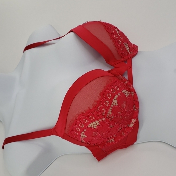 Victoria's Secret Very Sexy Push Up Pigeonnant Bra - Picture 3 of 8